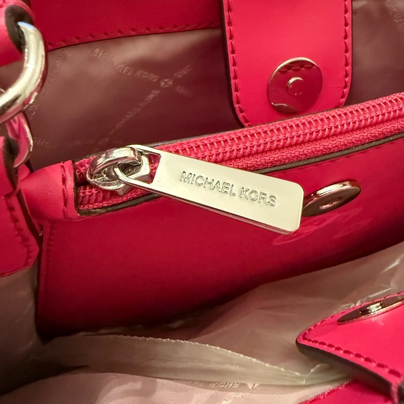 Michael Kors Pink and Cream Ombre Shoulder Bag - Picture 5 of 7